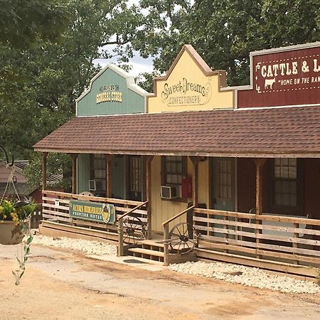 Acorn Hideaways Canton Charming Pioneer Suite 1890'S General Store Exterior photo